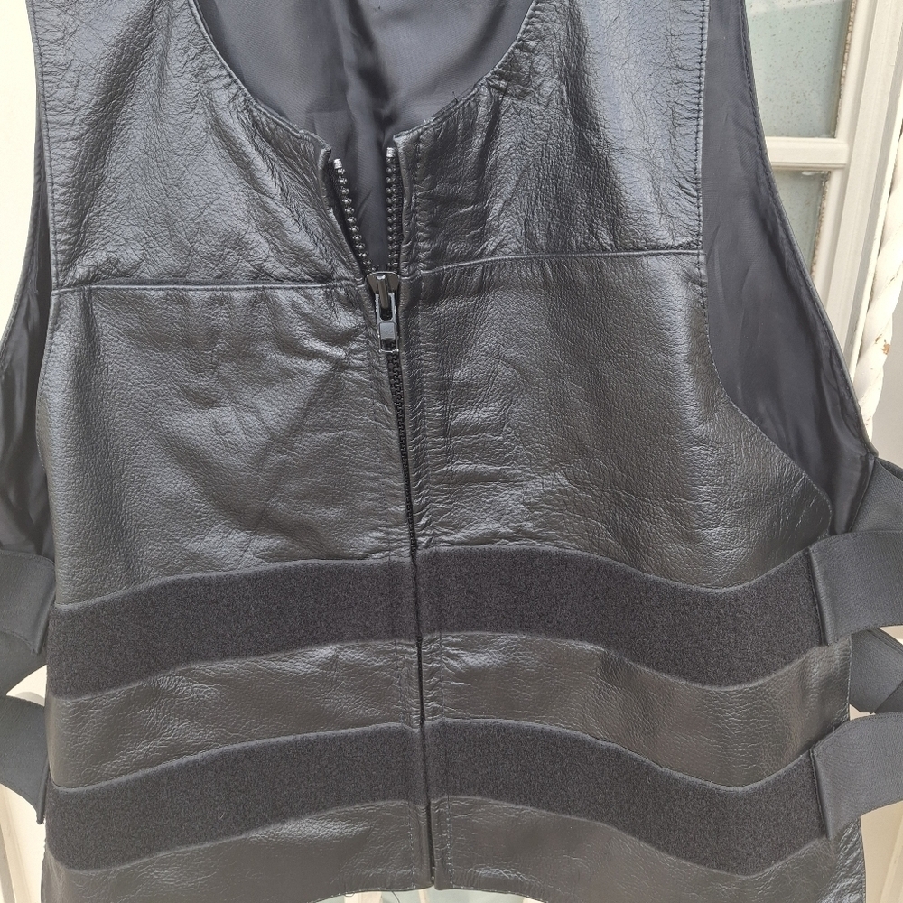 Xelement Bulletproof Style Hook & Loop Front Zipper Black Leather Vest SZ Small - Picture 6 of 16